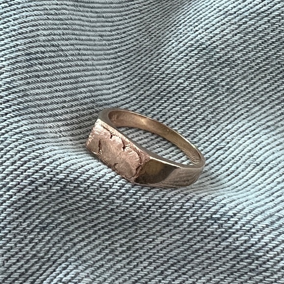 10k rose gold signet ring - Picture 1 of 8